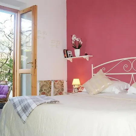 לינה וארוחת בוקר La Casa Del Gelso 3*