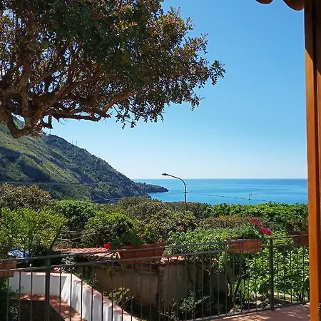 La Casa Del Gelso 3* אקוואפרדה