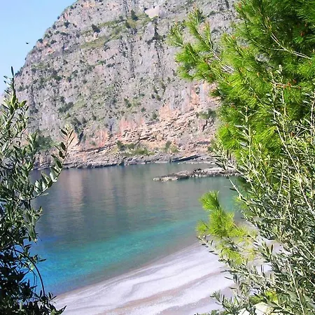 La Casa Del Gelso Bed & Breakfast 3*