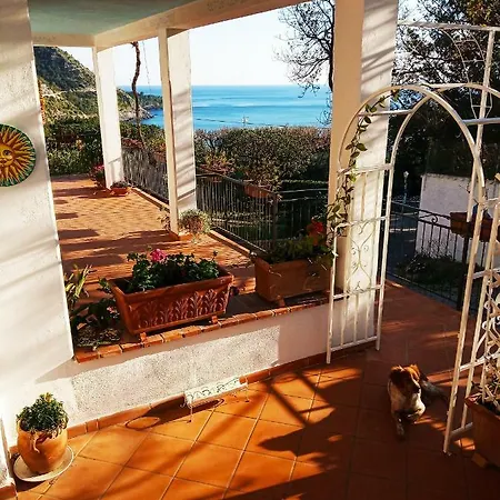 La Casa Del Gelso Couette-café 3*