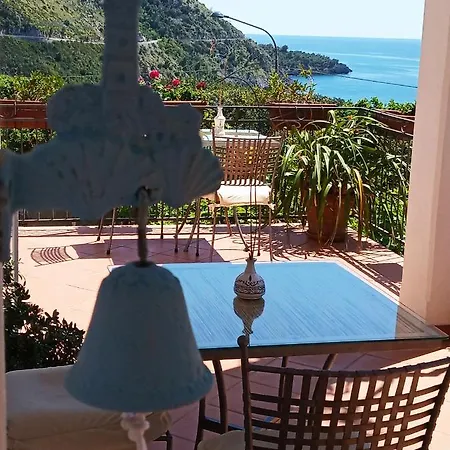 La Casa Del Gelso Bed & Breakfast